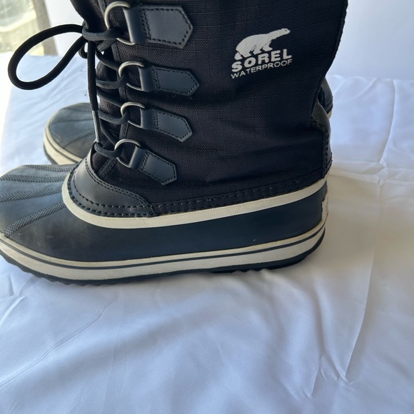 Sorel Women’s Winter Carnival Waterproof Boots. Size 10 - Picture 2 of 7